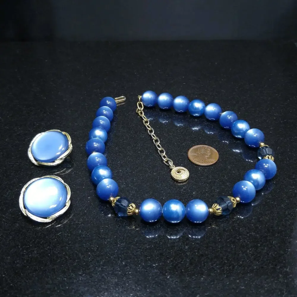 Lisner Blue Moonglow Lucite Necklace Clip On Earrings Set 1950s Vintage Jewelry
